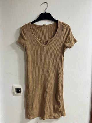 Lote 2 vestidos, crop top, pantalón ancho