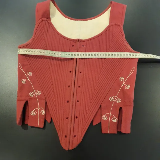 Coteta Valenciana S. XVIII con bordado en cadeneta