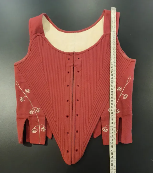 Coteta Valenciana S. XVIII con bordado en cadeneta