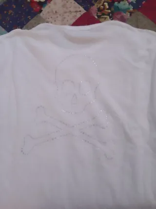 Camiseta mujer Scalpers. 