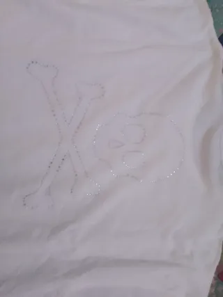 Camiseta mujer Scalpers. 