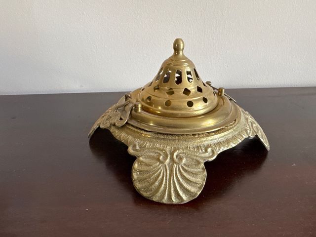 Cenicero de cobre antiguo