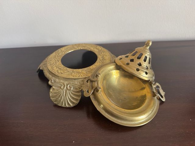 Cenicero de cobre antiguo