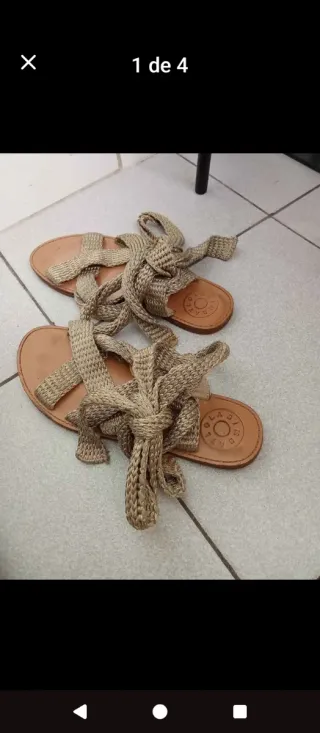 Sandalias Bimba y Lola doradas y marrones