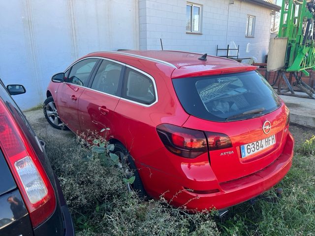 Opel Astra 2011