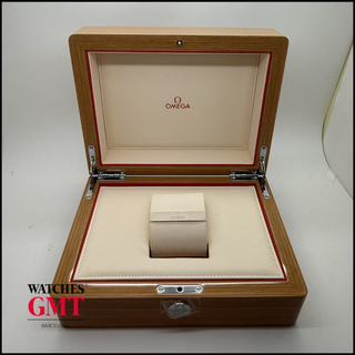 CAJA OMEGA DE MADERA MARRON