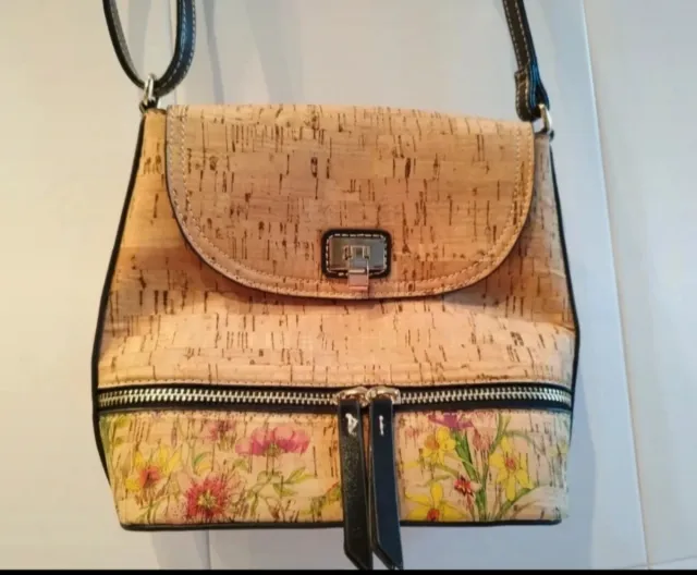 Bolso de corcho con estampado floral