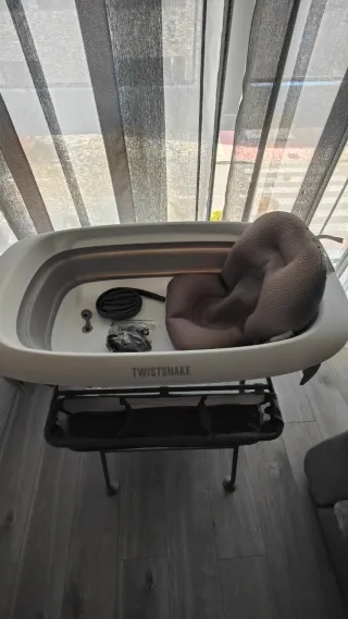 Bañera Bebé Twistshake con Soporte