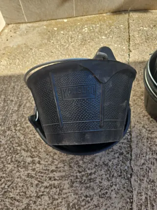 Cubos de obra de goma por unidad 7€ Lote 30€