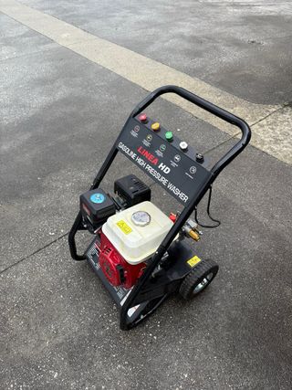 Hidrolimpiadora a gasolina averiada