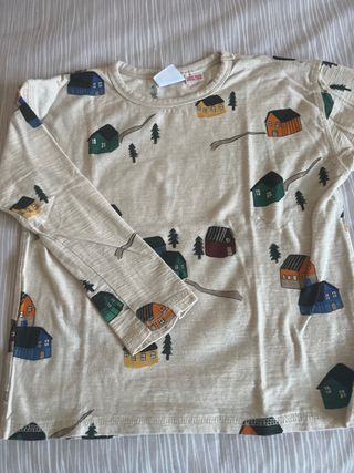 Camiseta Zara manga larga estampado casas