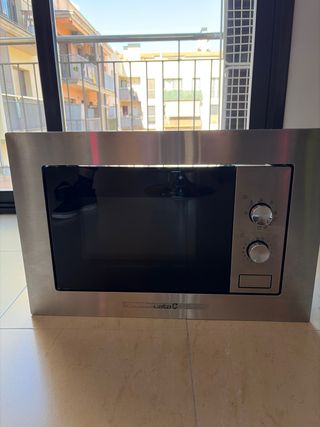 Microondas integrable CATA.