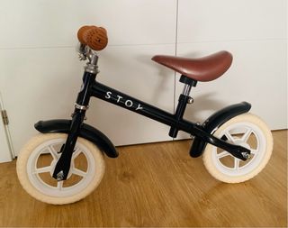 Bicicleta de equilibrio STOY negra