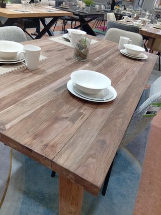 Mesa de madera estilo country