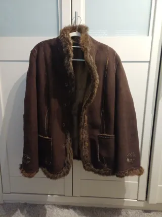 Chaqueta mujer marrón con pelo