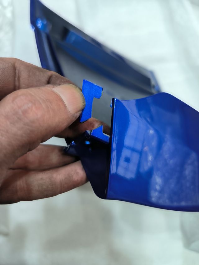 Tapa unión colín Suzuki Burgman 125 02-06 Carburac