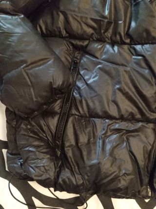 Chaqueta Zara Negra con Capucha