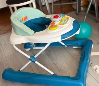 silla de comer  cuna, andadera todo por ese precio