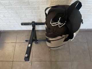 Saco de boxeo + soporte de pared. 
