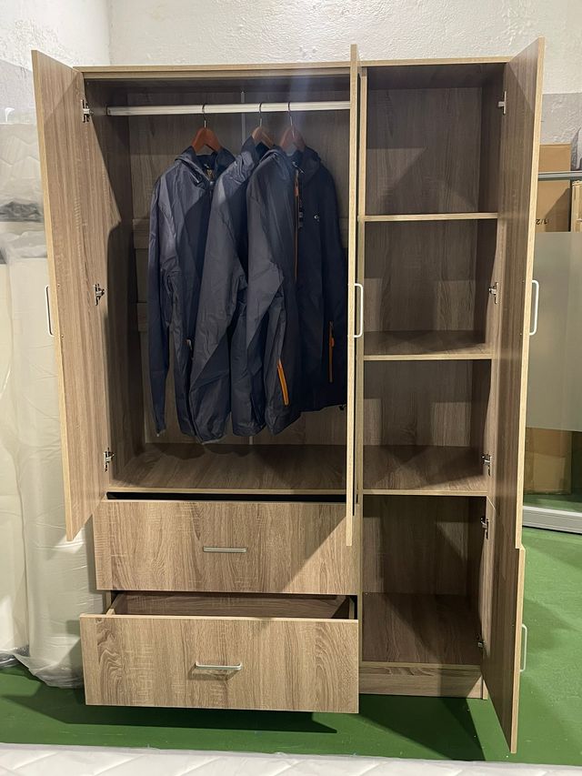 Liquidamos Nuevo armario 3 puertas Nuevo