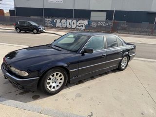 BMW Serie 7 2001
