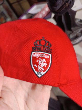 Gorra Royal Excel Mouscron Roja