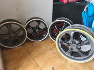 Llantas Golf,precio negociable.