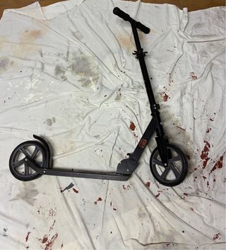 Patinete plegable Cups en buen estado