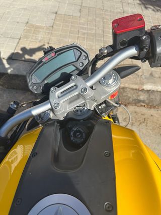 Ducati Monster 696  2014 22000km