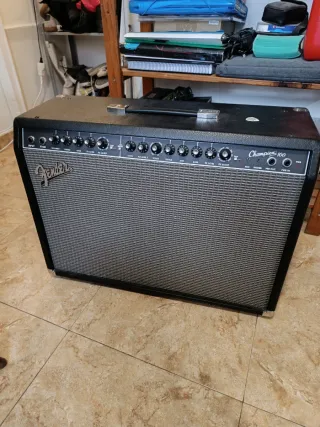 Amplificador Fender Champion 100
