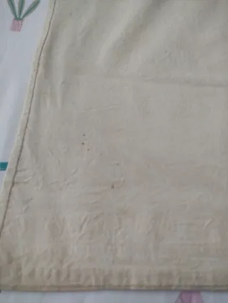 Antiguo camisón de lino con encaje