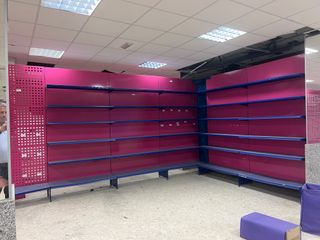 Estanterías metálicas para negocio