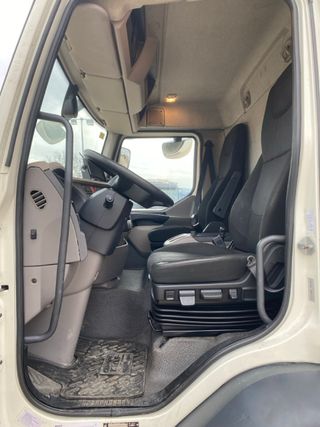 Camión DAF LF210 Caja Cerrada 2019