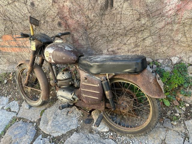 Derbi 125 super Cabeza de Hormiga 1956
