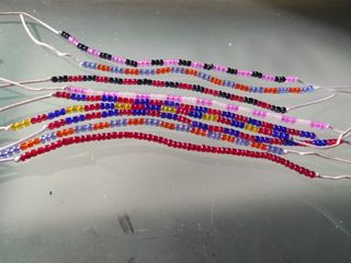 9 Pulseras de abalorios (financiar estudios)