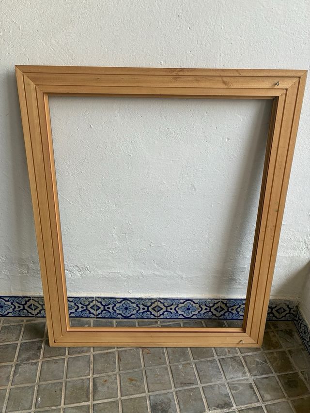 Marco de madera y metal dorado y verde