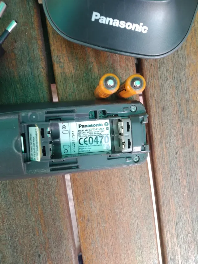 Teléfono Inalámbrico Panasonic KX-TG1611SPH