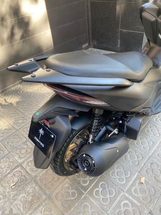Zontes D 125 Scooter Negra