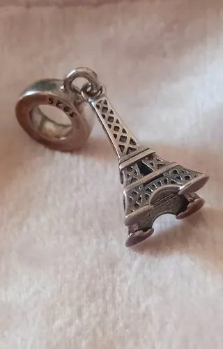 Charm Torre Eiffel Plata