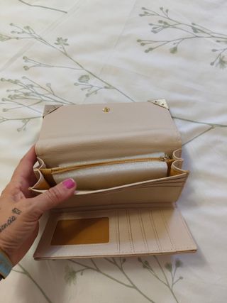 Monedero mujer beige y dorado