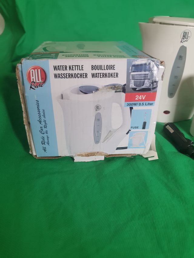 Hervidor Coche 24V 300W 0.5L