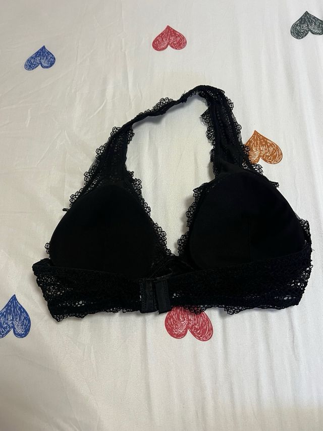 Sujetador negro con encaje