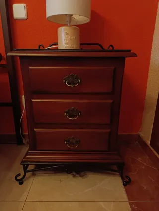 Muebles Matrimonio + Base Tapizada. Urge.