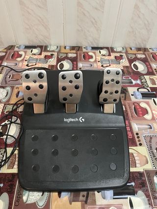 Volante Logitech G29 + Pedalera y Cambios