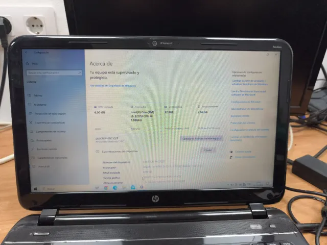 Portátil HP 15-b000es Negro