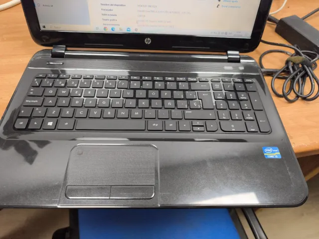 Portátil HP 15-b000es Negro