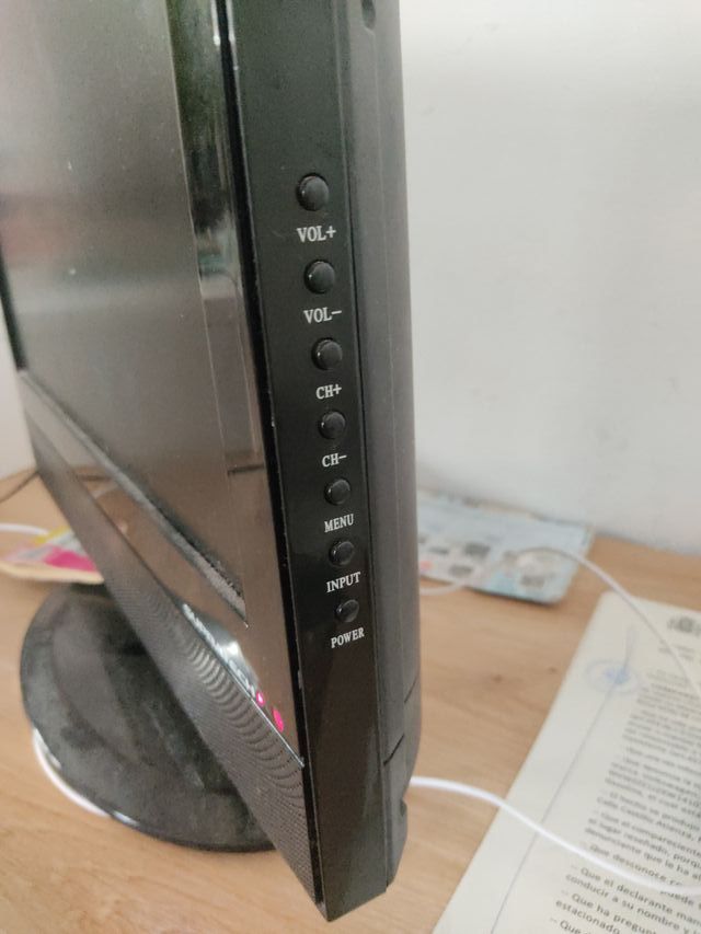 Monitor TV/PC supratech 15" Negro