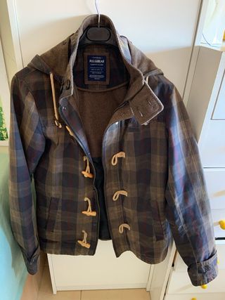 Parka Pull&Bear cuadros Talla M da talla entre S,M