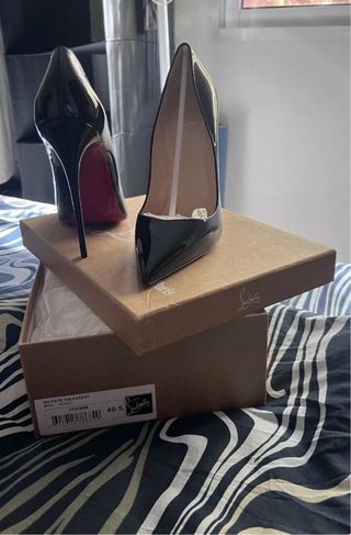Christian Louboutin Talla 40.5