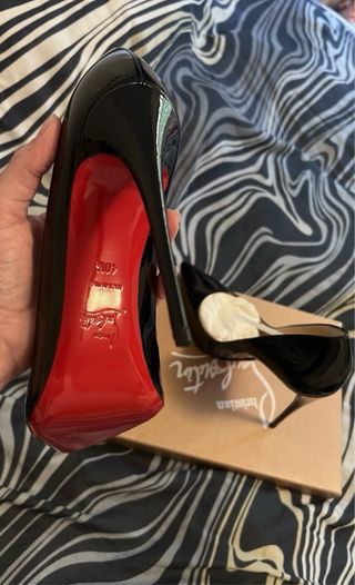 Christian Louboutin Talla 40.5